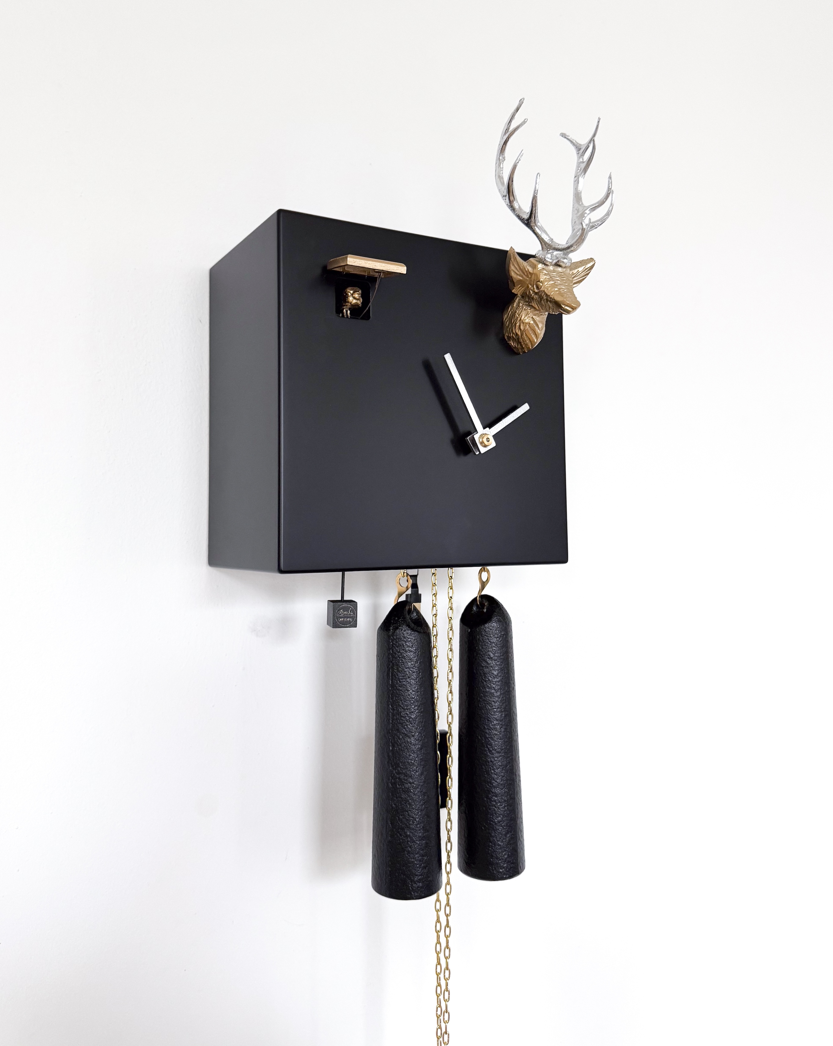 KUBUS - Design Kuckucksuhr (schwarz) mit Hirschkopf Rombach & Haas 
